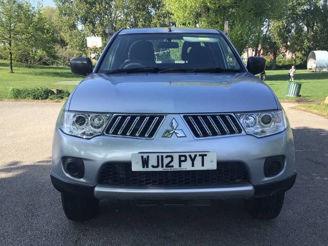 2012 Mitsubishi L200 2.5 Club Cab DI-D 4Life 4WD 134Bhp [2010]